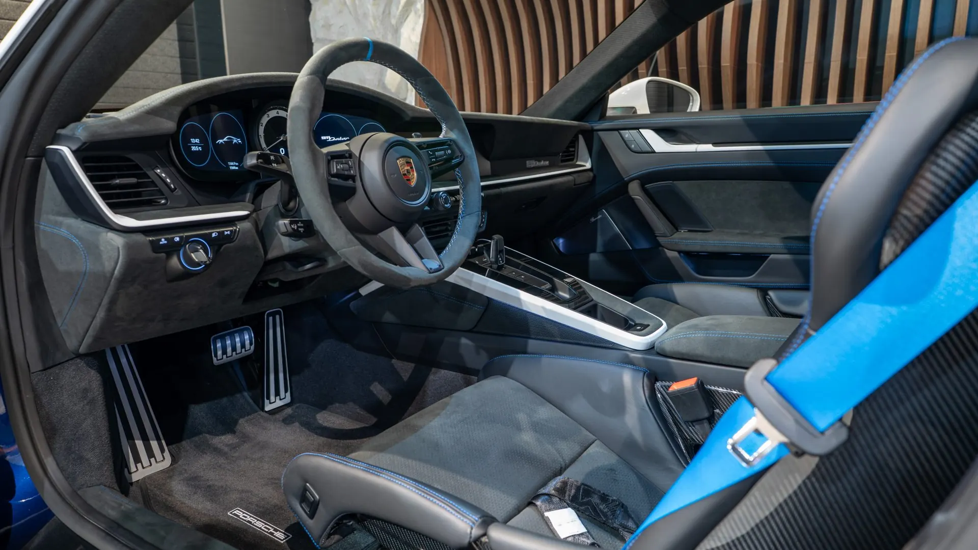 Porsche 911 — photo 10