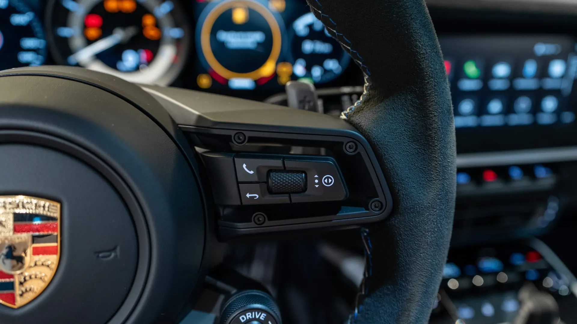 Porsche 911 — photo 23