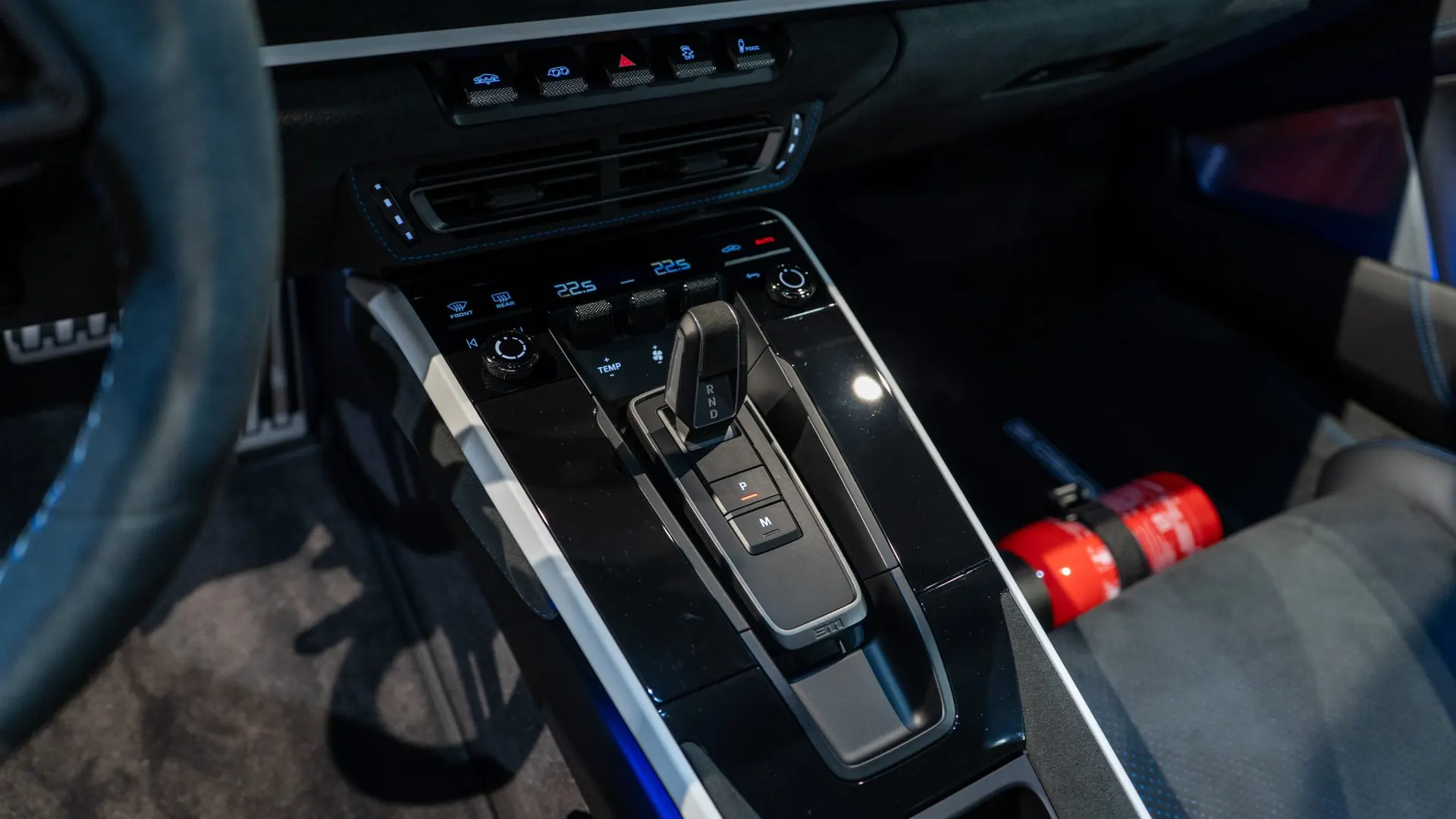Porsche 911 — photo 21