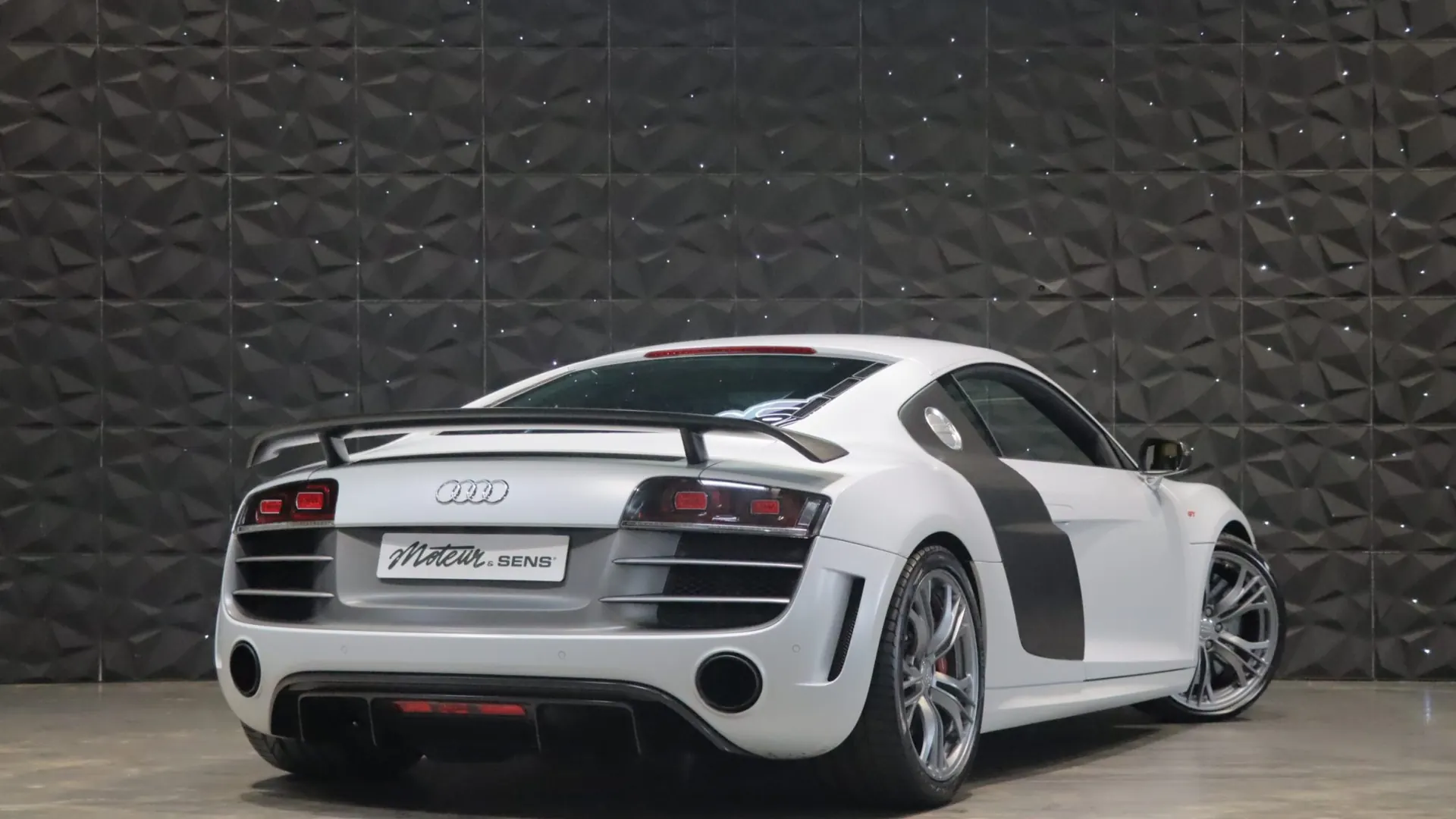 Audi R8 — photo 2