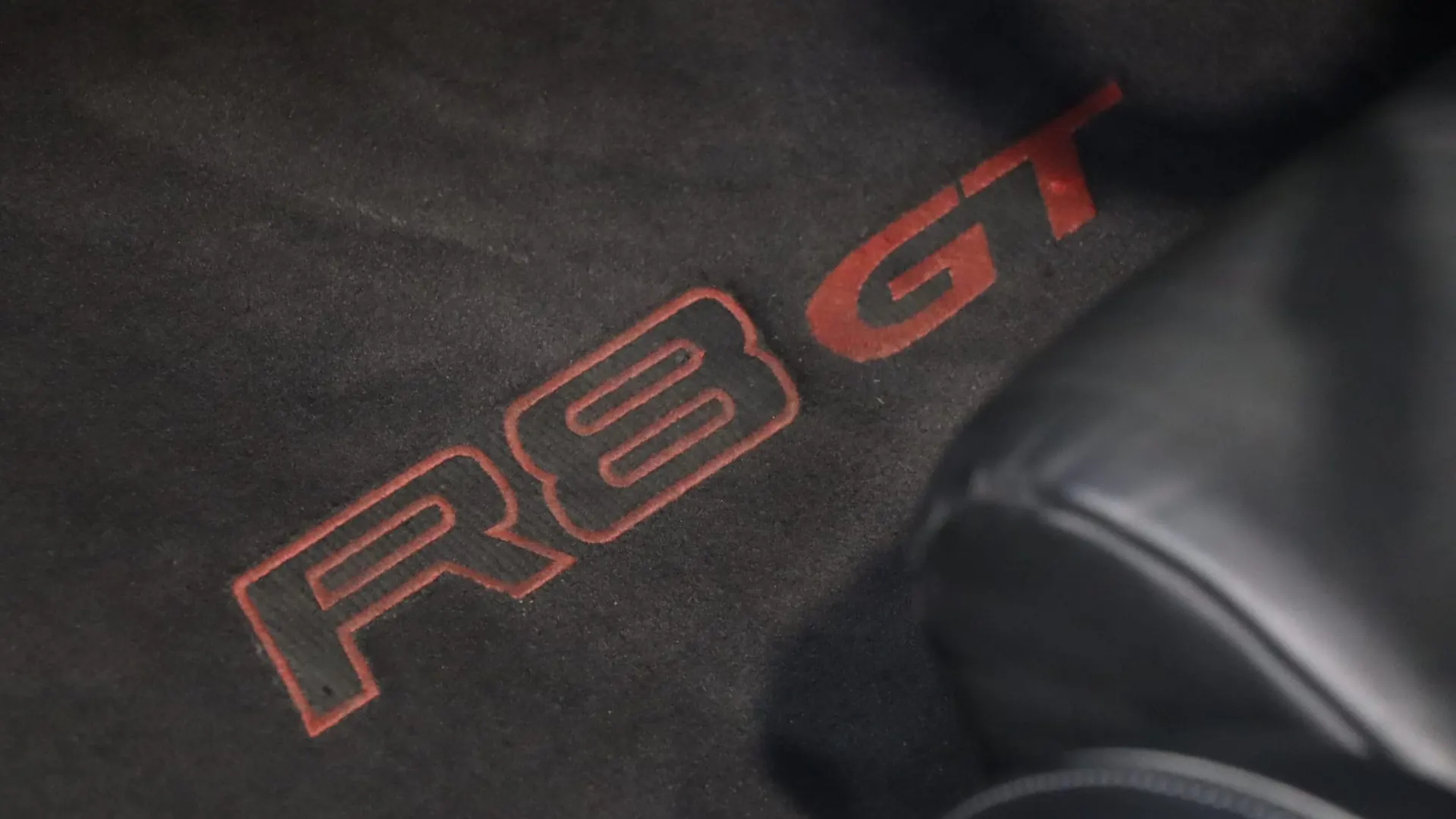 Audi R8 — photo 15
