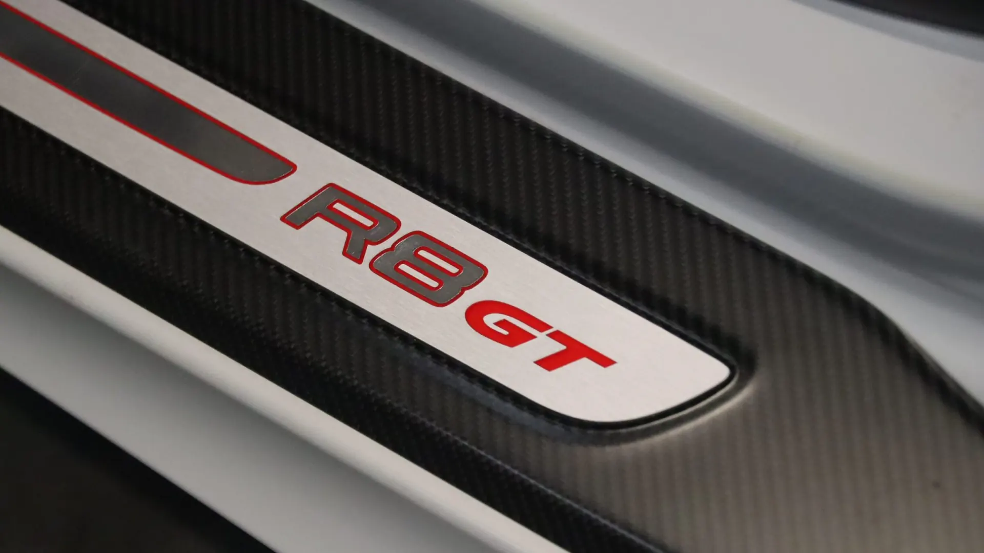 Audi R8 — photo 14