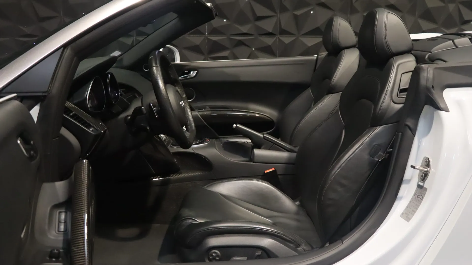 Audi R8 — photo 8
