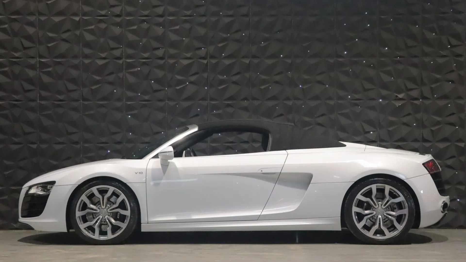 Audi R8 — photo 6