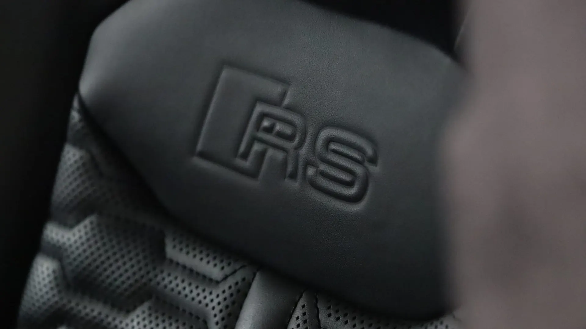 Audi RS — photo 37