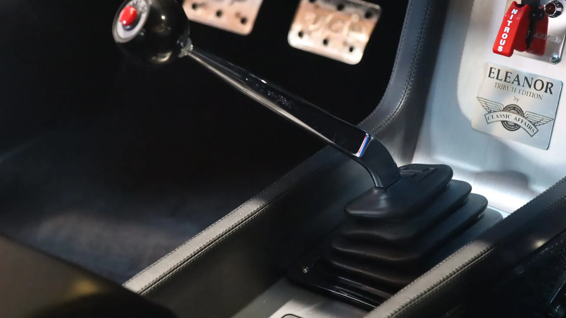 Ford Mustang — photo 24