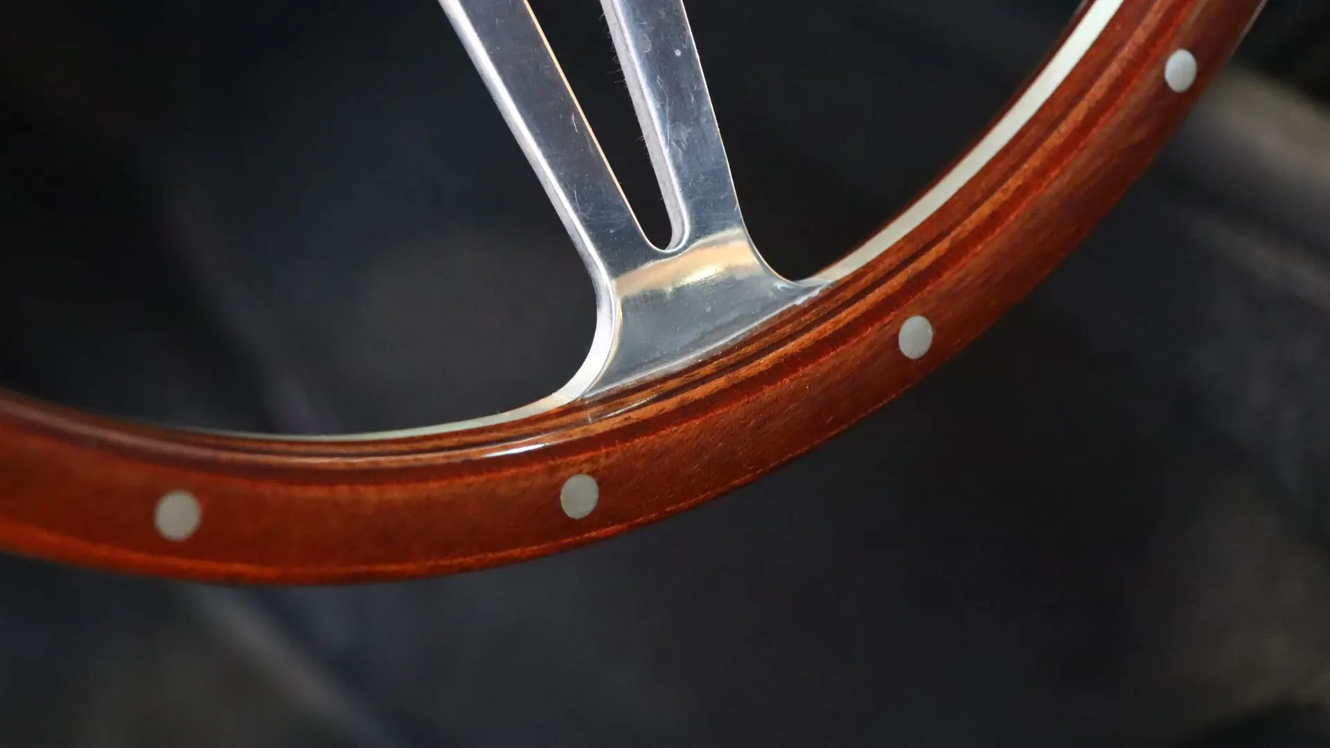 Ford Mustang — photo 17