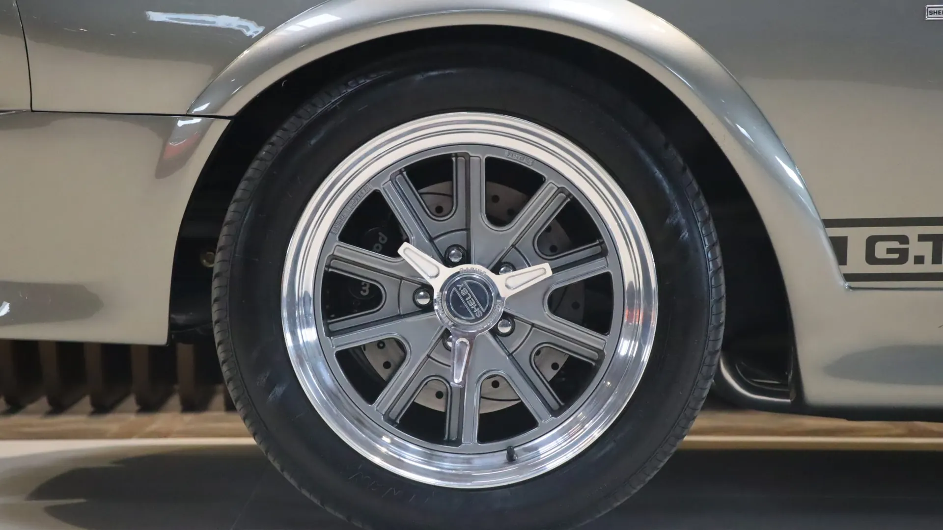 Ford Mustang — photo 44