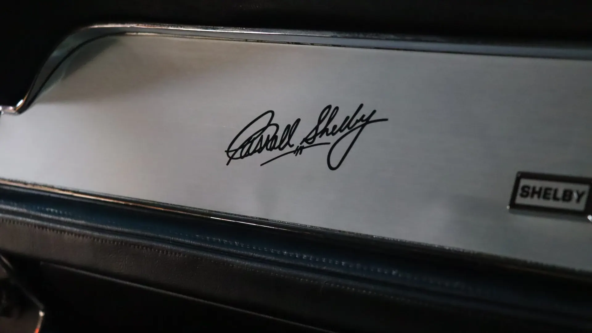 Ford Mustang — photo 30
