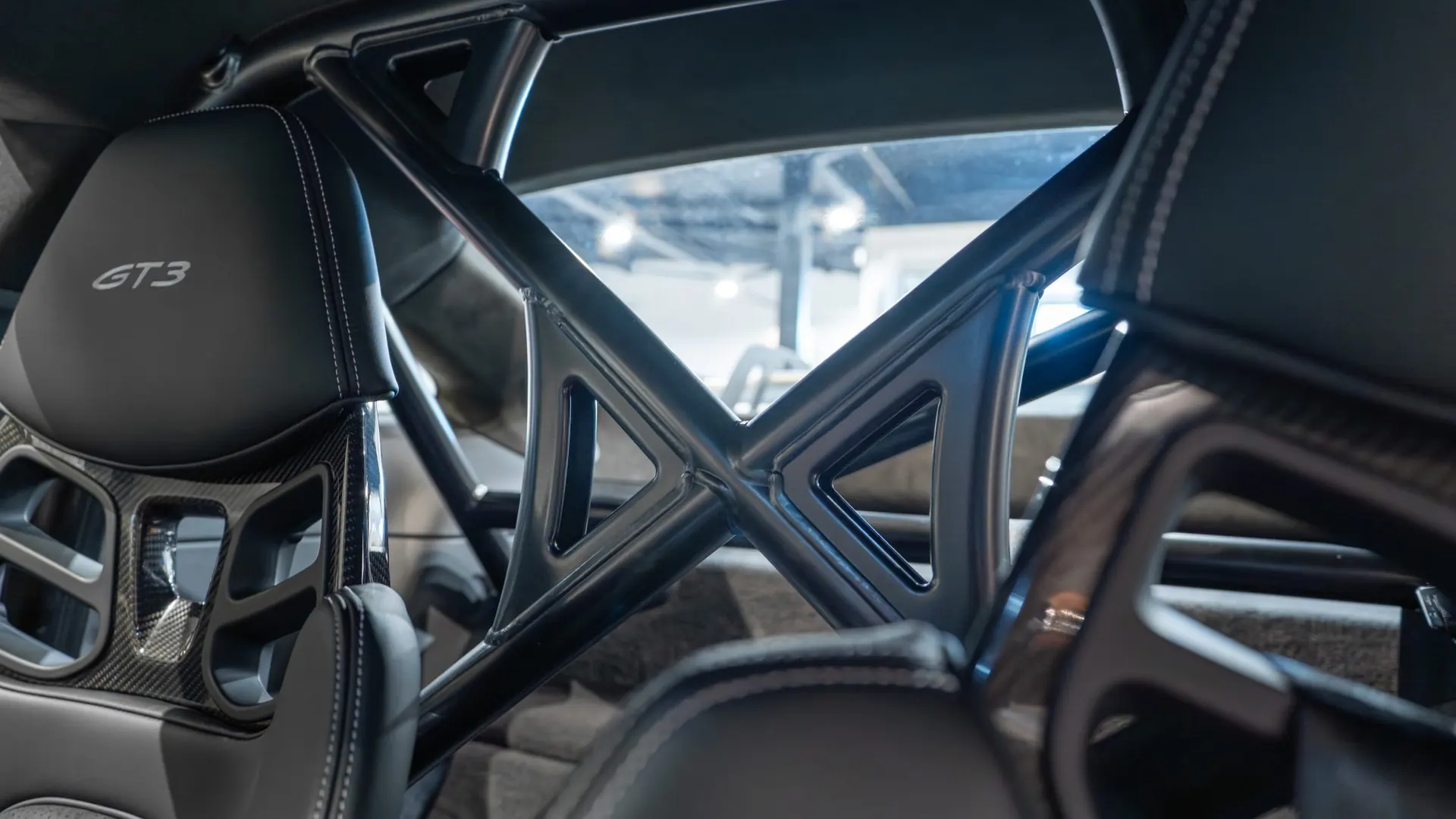 Porsche 911 — photo 31