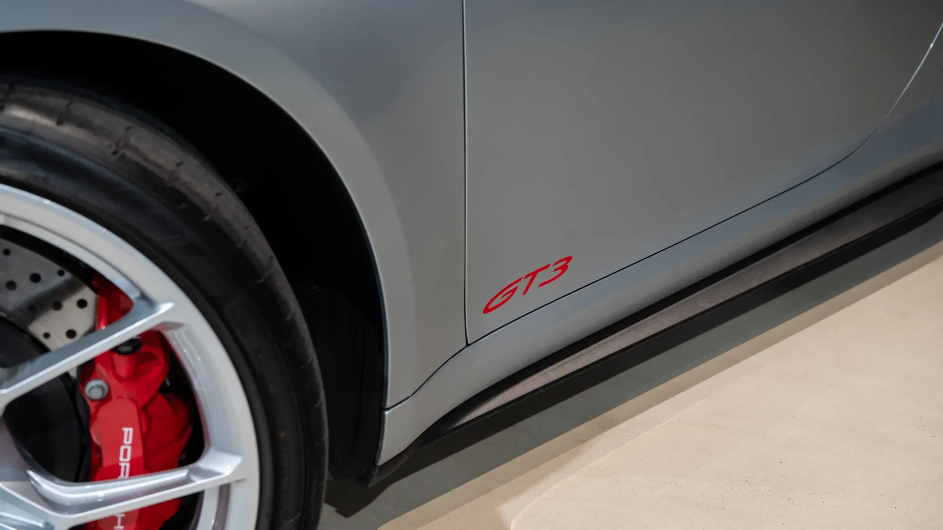 Porsche 911 — photo 40