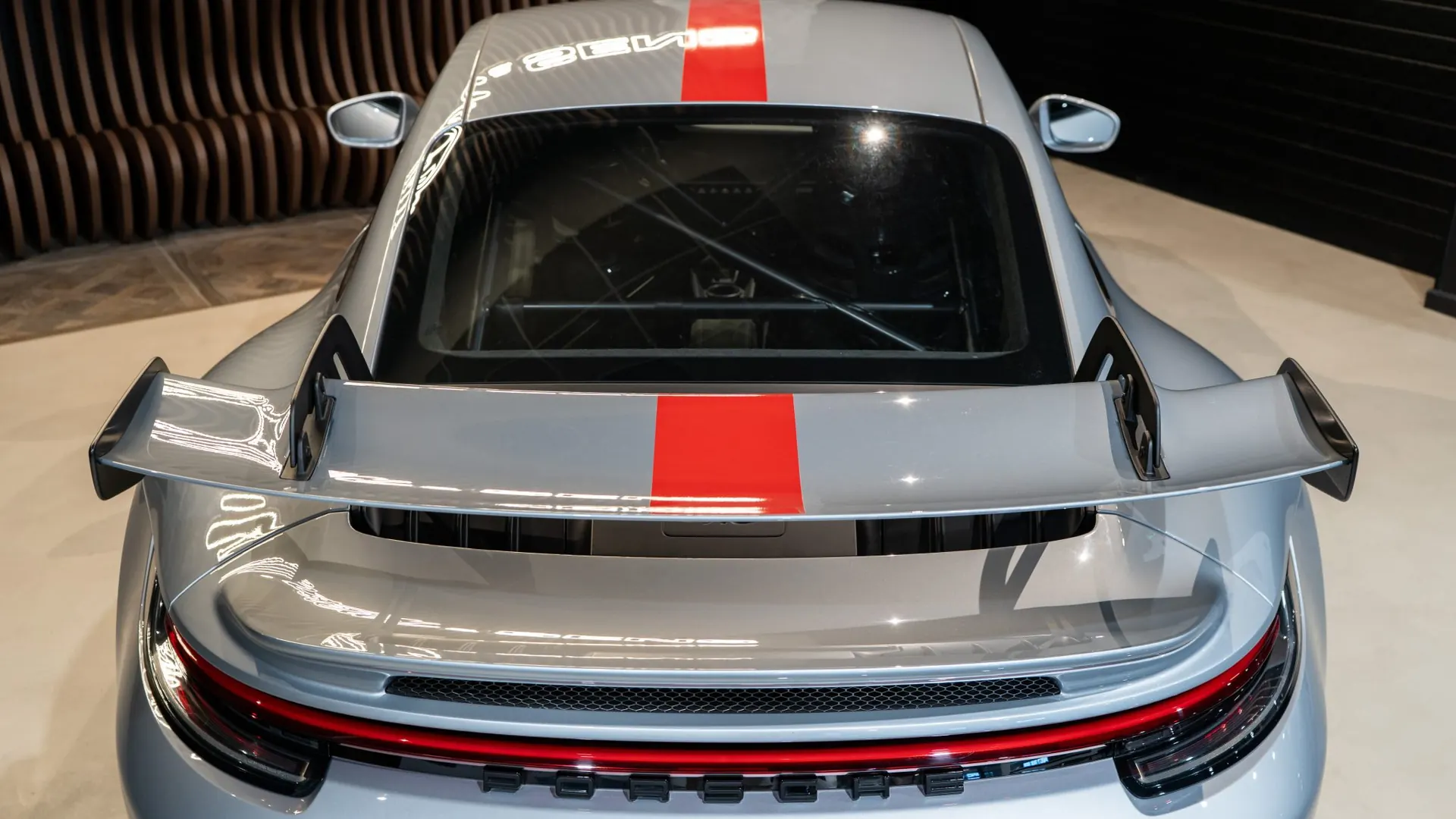 Porsche 911 — photo 48