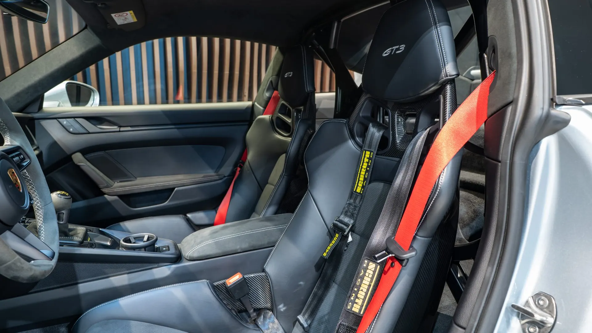 Porsche 911 — photo 8