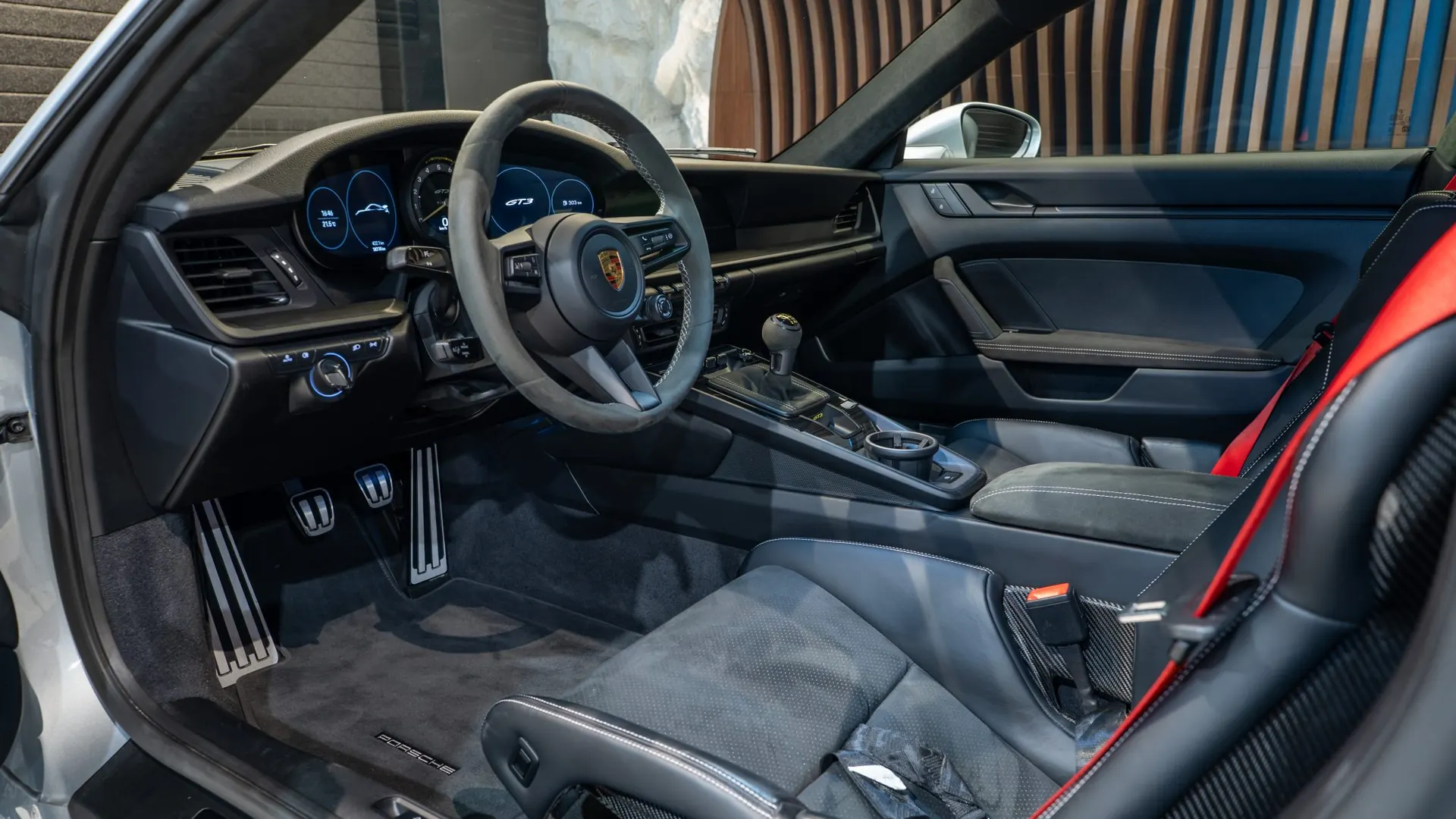Porsche 911 — photo 10