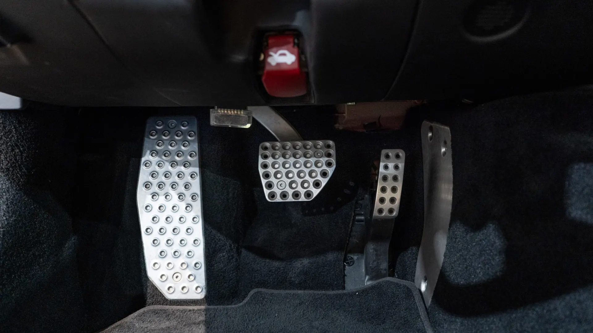 Ferrari 812 — photo 31