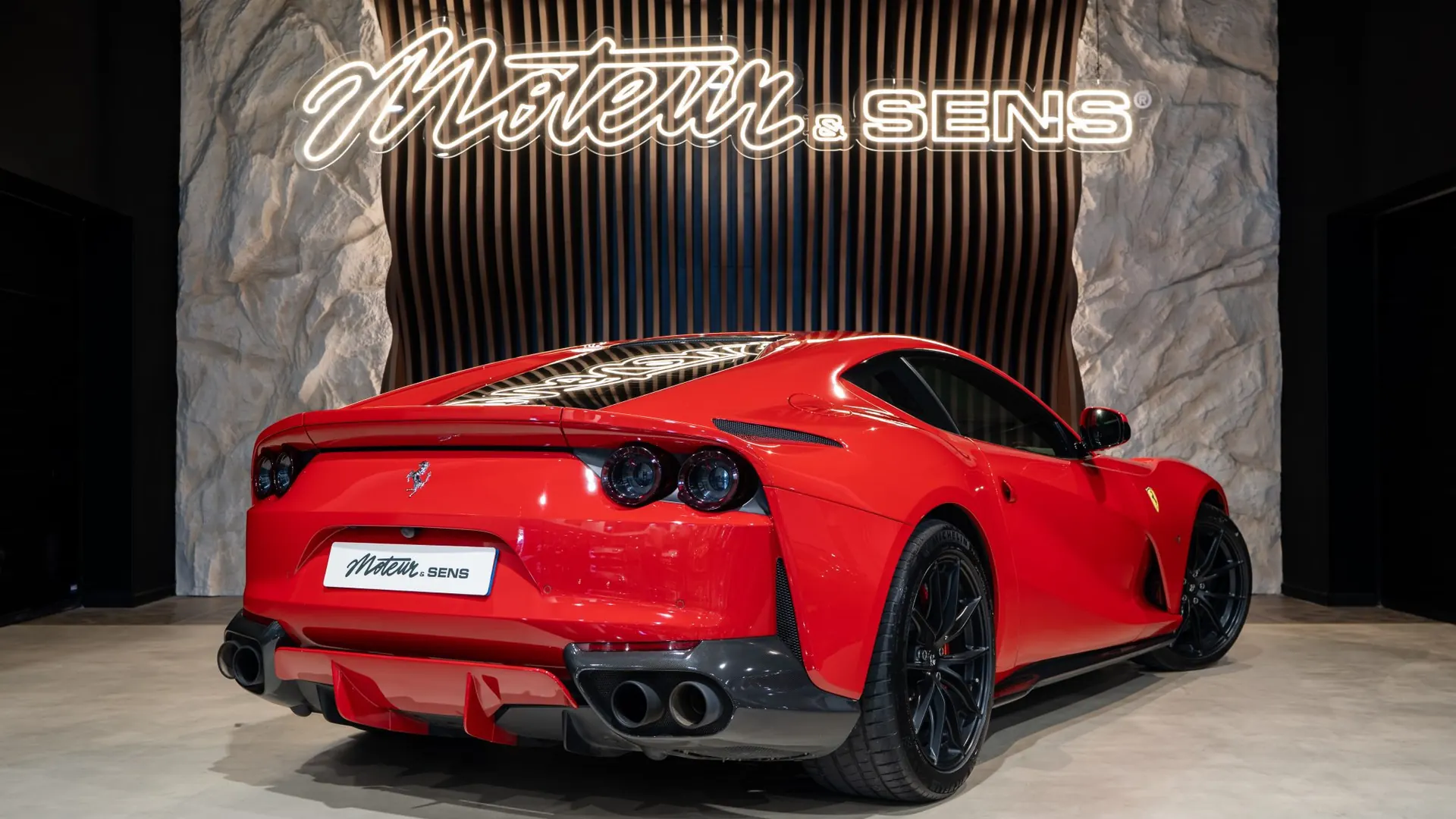 Ferrari 812 — photo 2