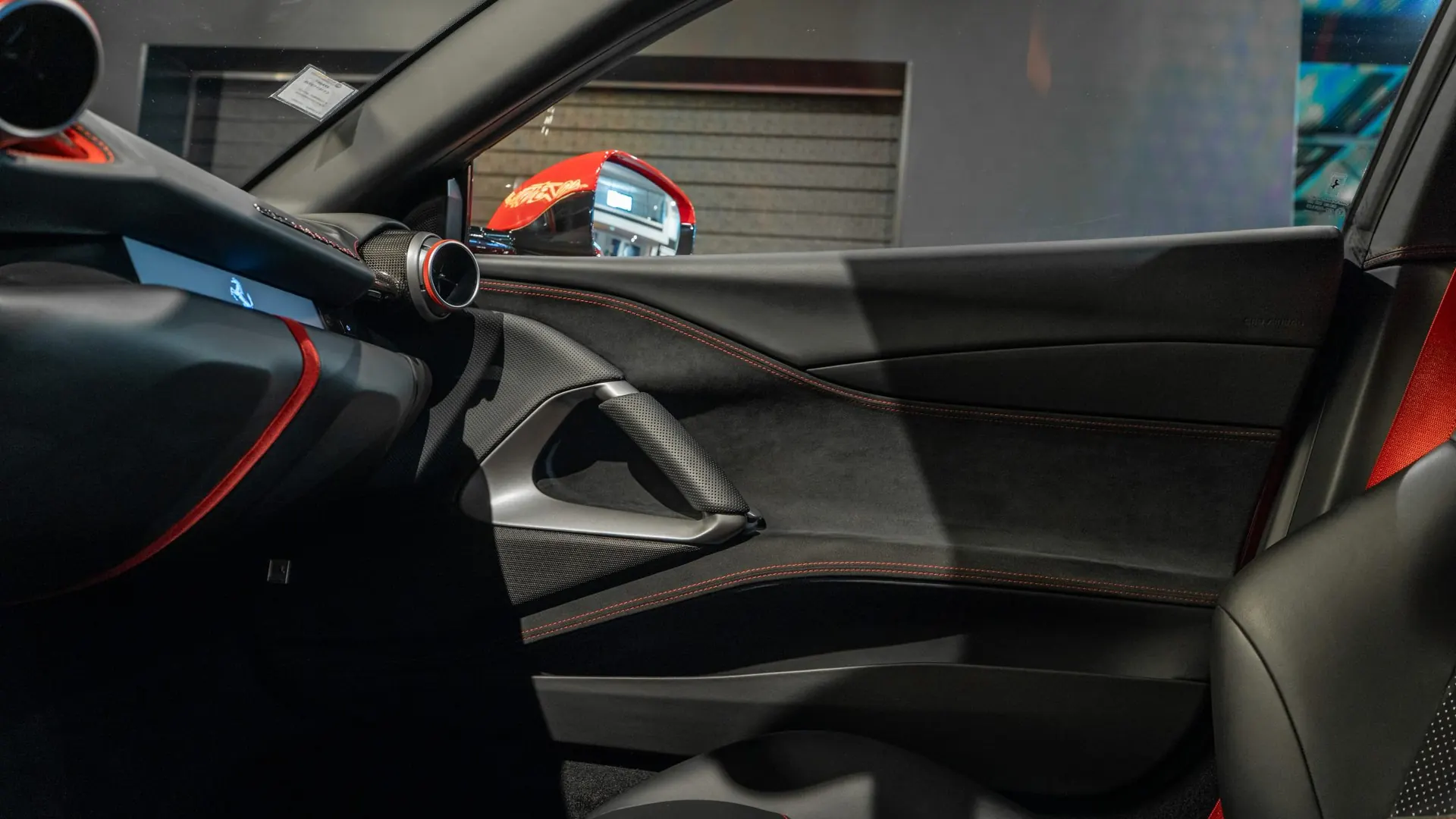 Ferrari 812 — photo 29