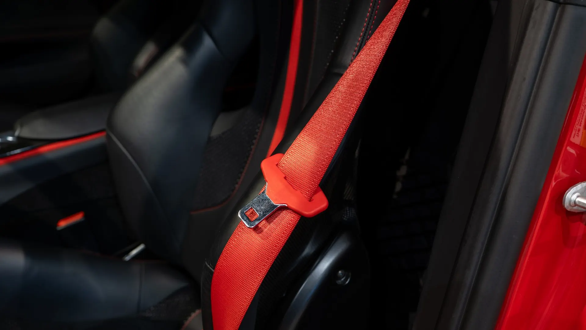 Ferrari 812 — photo 13