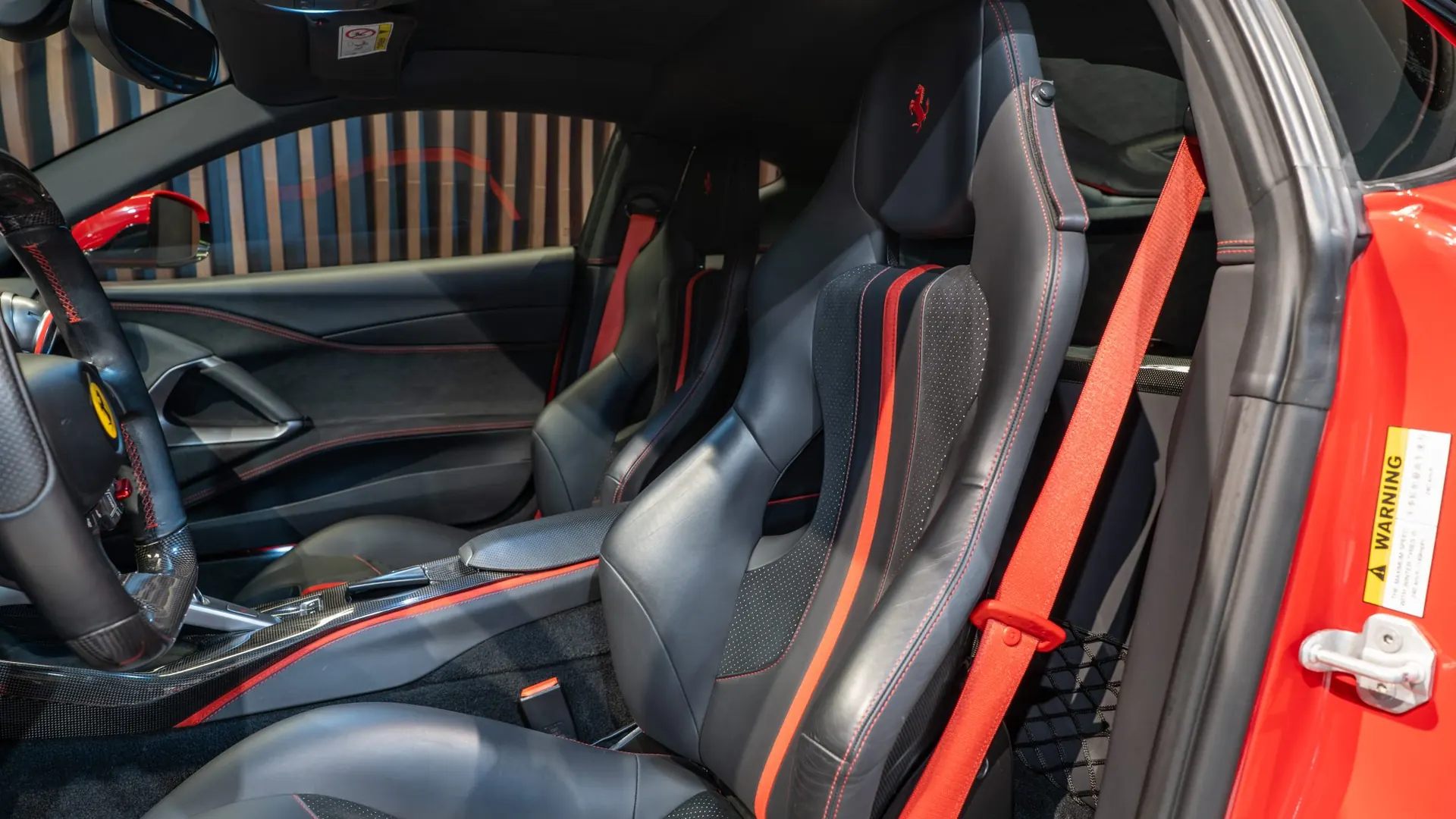 Ferrari 812 — photo 8
