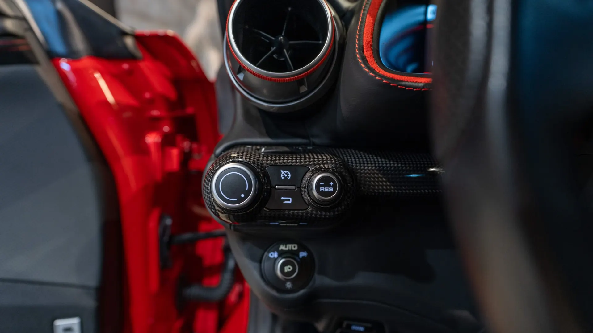 Ferrari 812 — photo 18