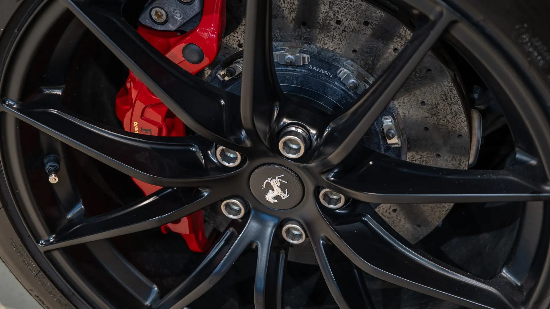 Ferrari 812 — photo 41