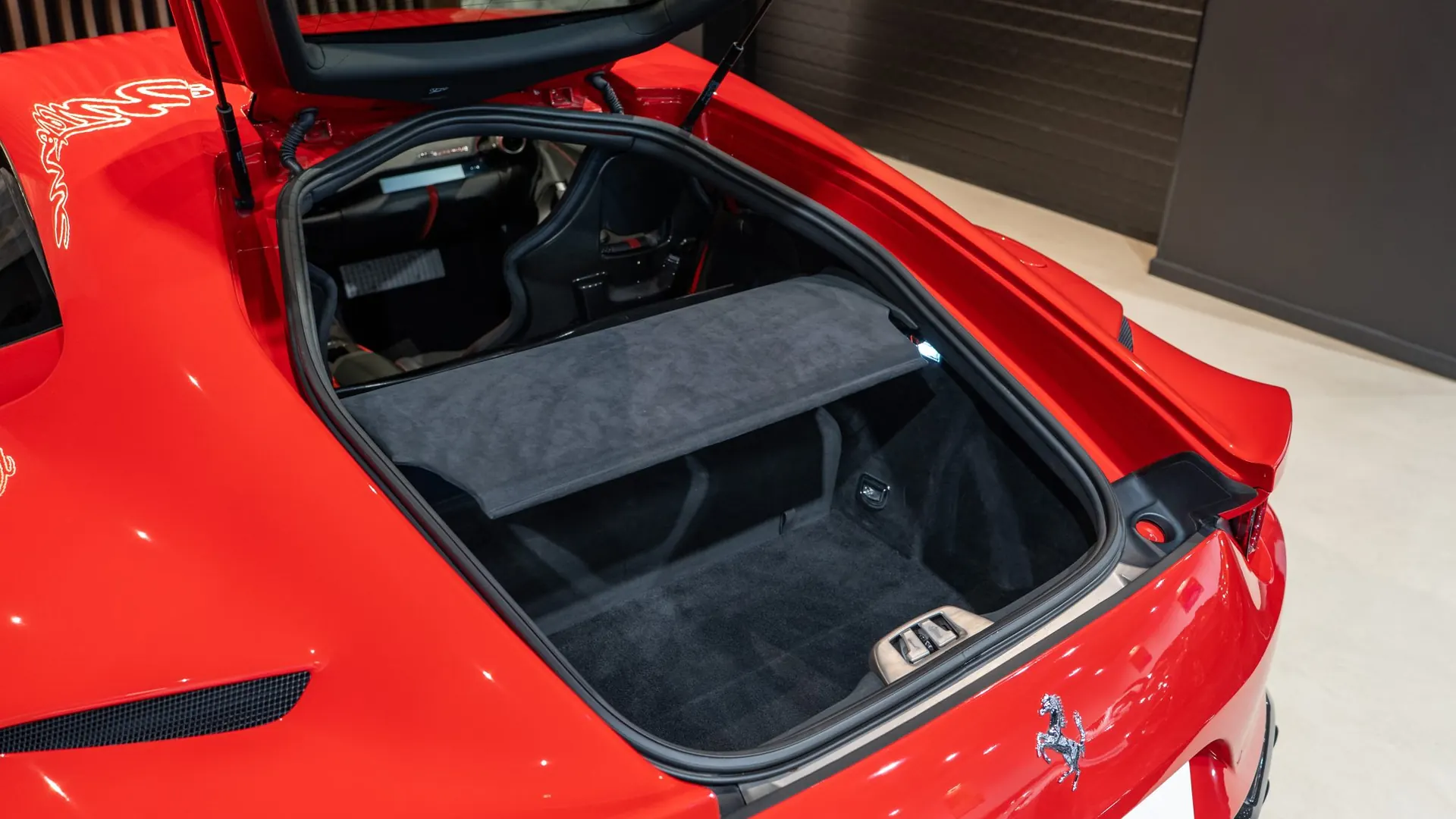 Ferrari 812 — photo 46