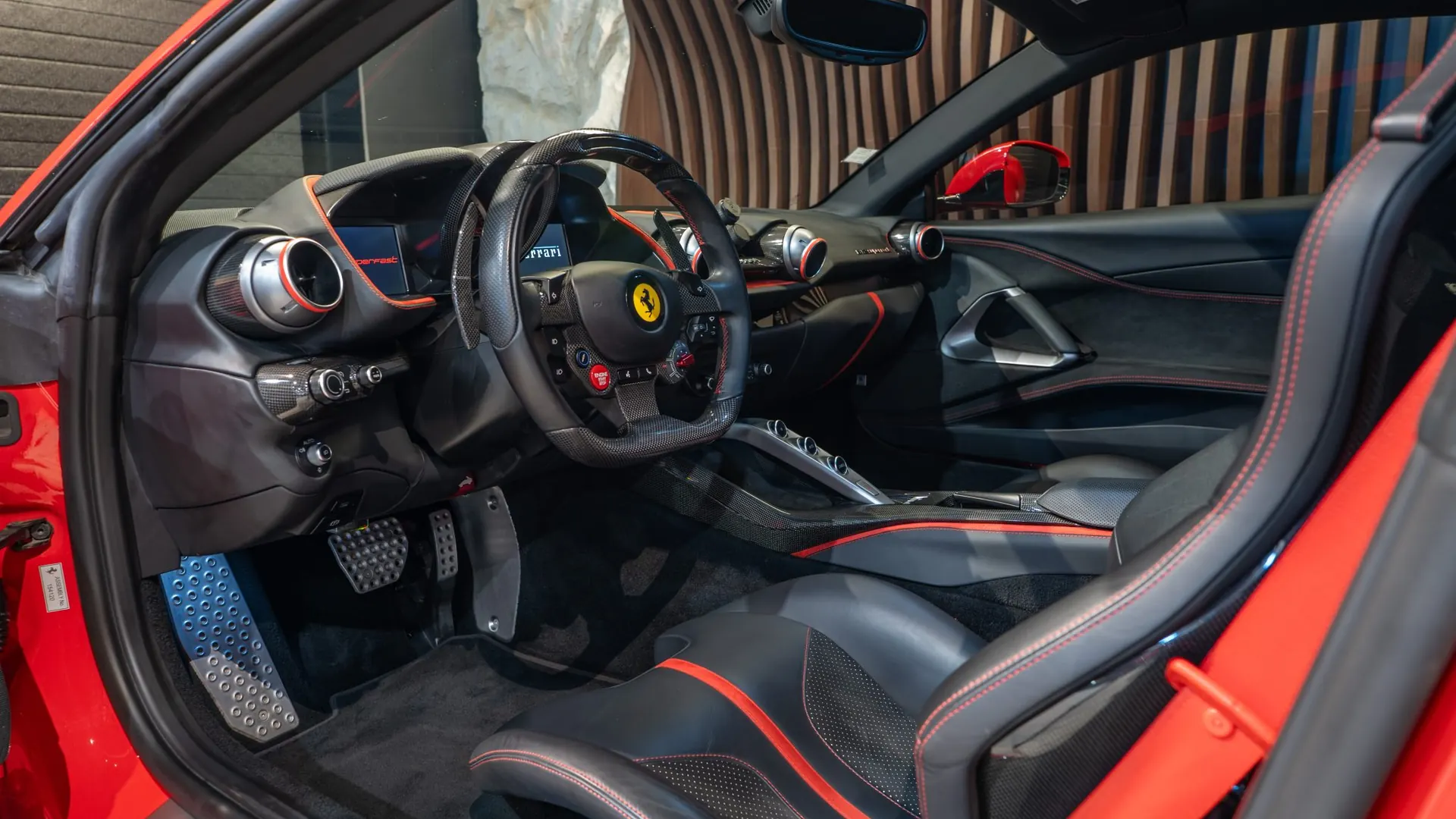 Ferrari 812 — photo 10