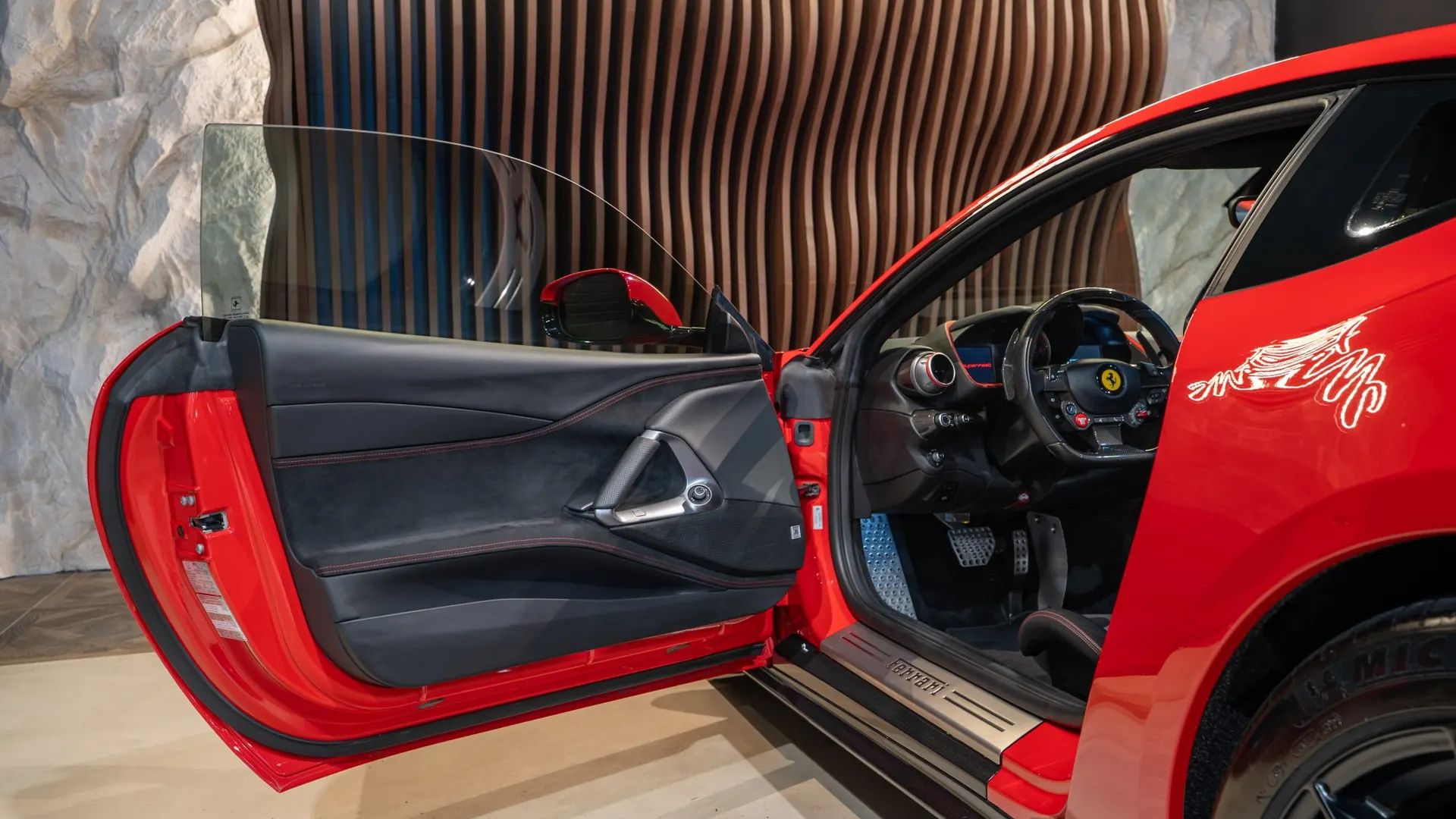 Ferrari 812 — photo 7