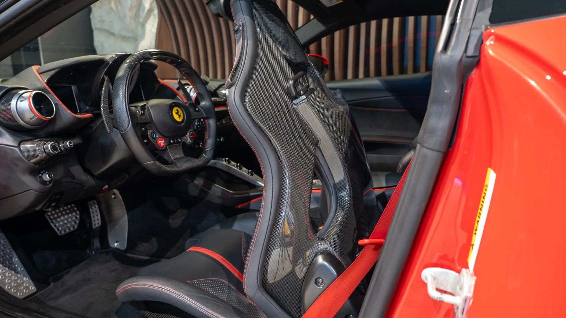 Ferrari 812 — photo 14