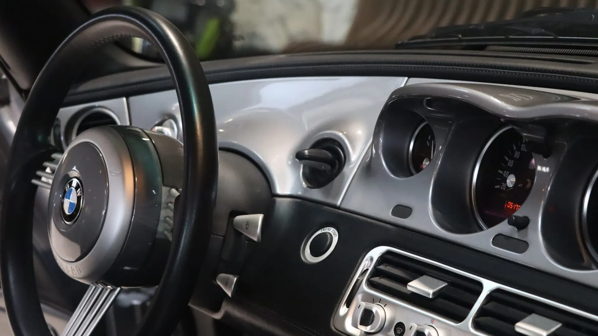 BMW Z8 — photo 19