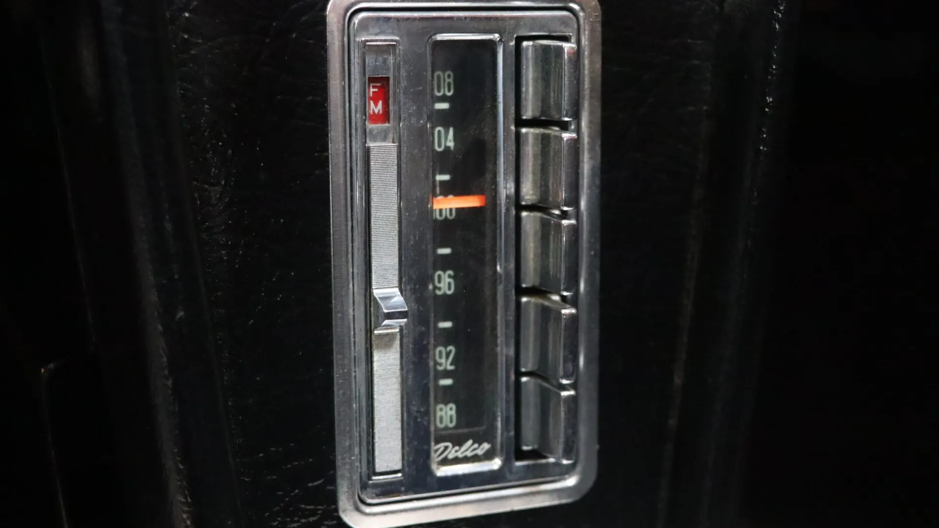 Chevrolet CHEVROLET — photo 17
