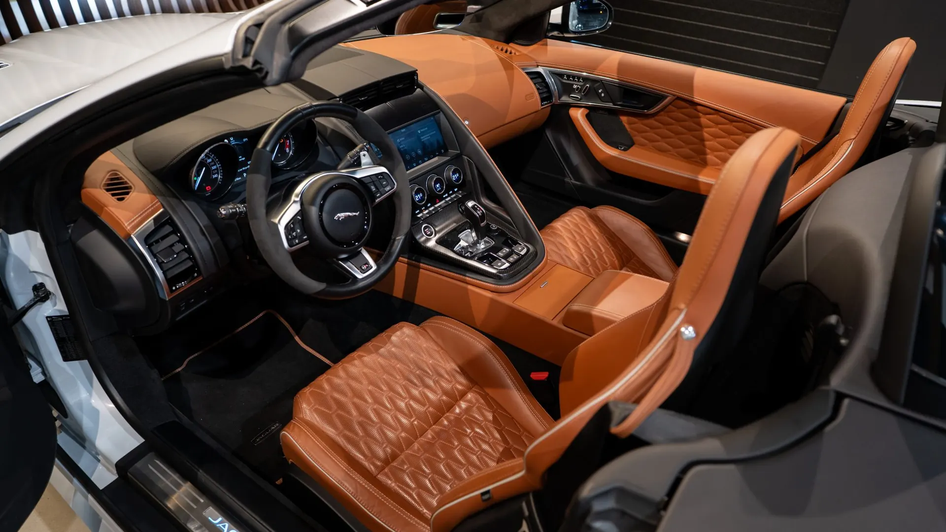 Jaguar JAGUAR — photo 26