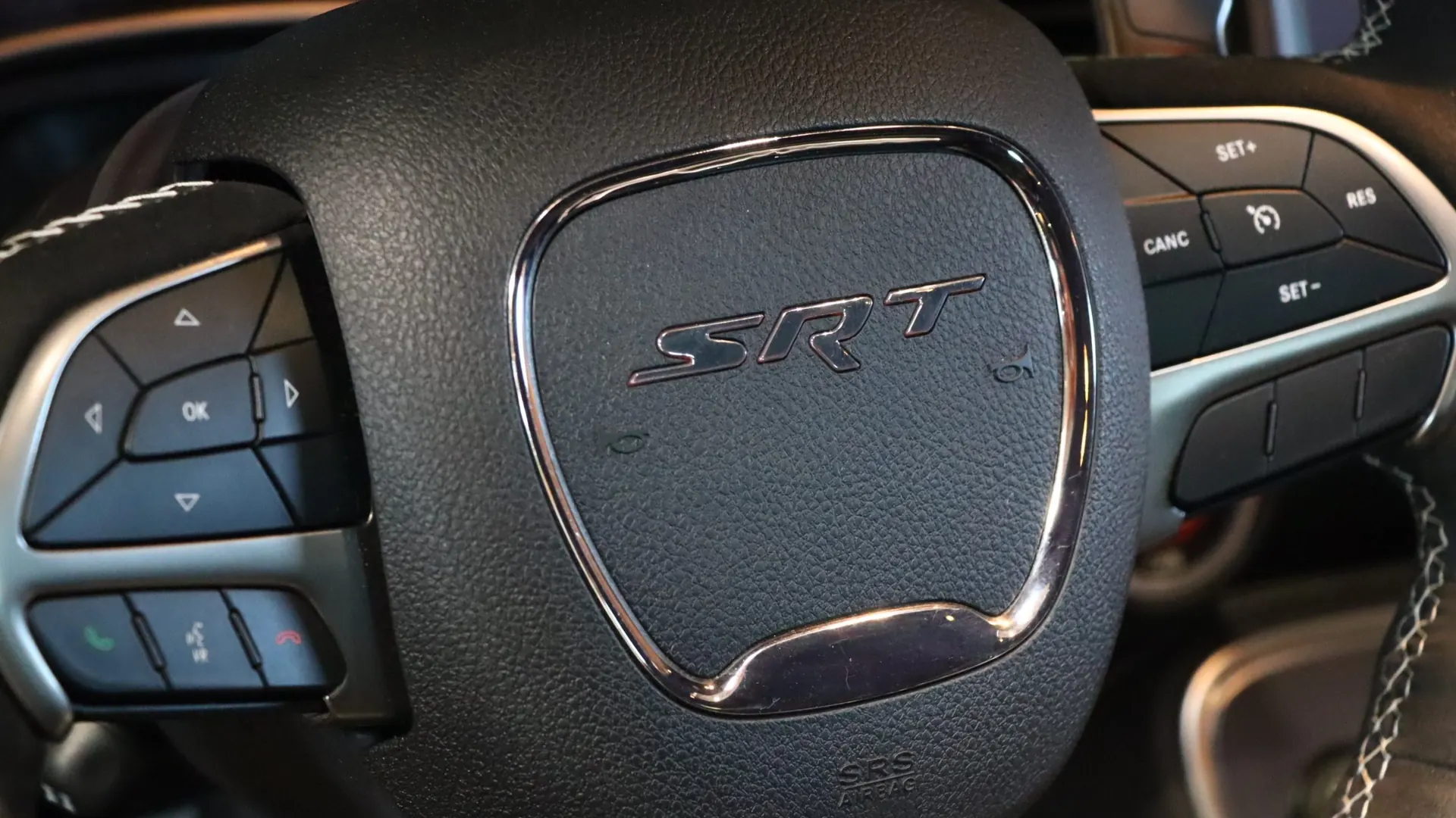 Dodge CHALLENGER — photo 24