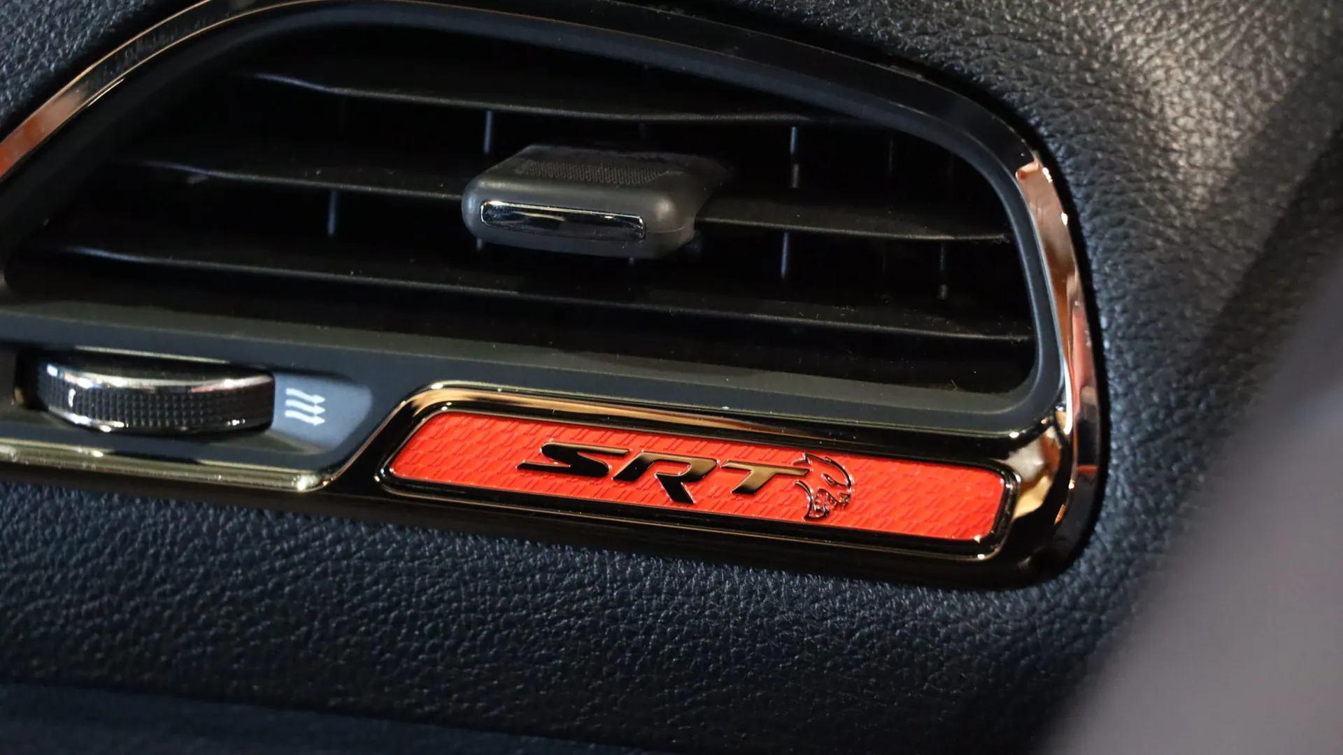 Dodge CHALLENGER — photo 37