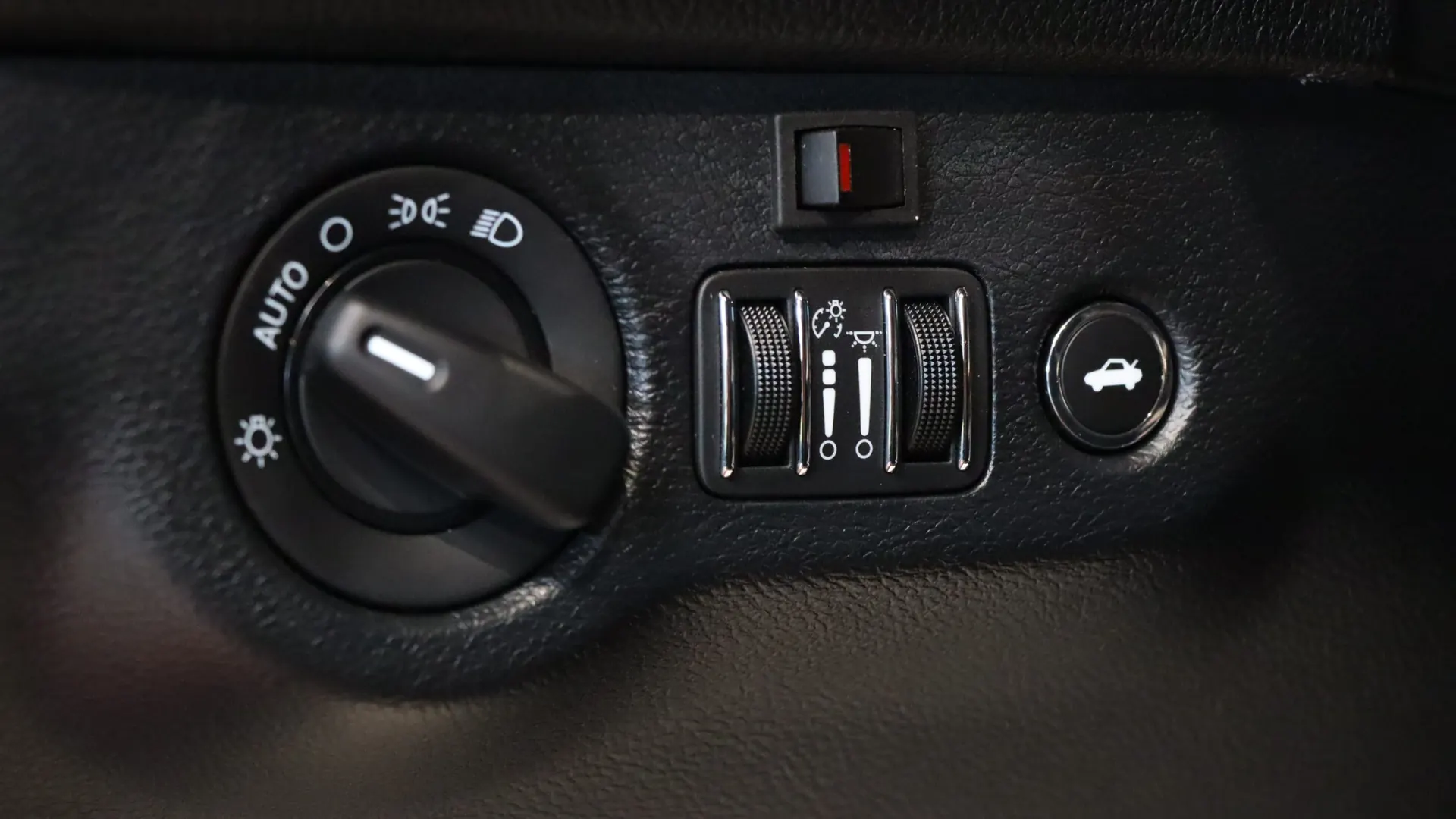 Dodge CHALLENGER — photo 18