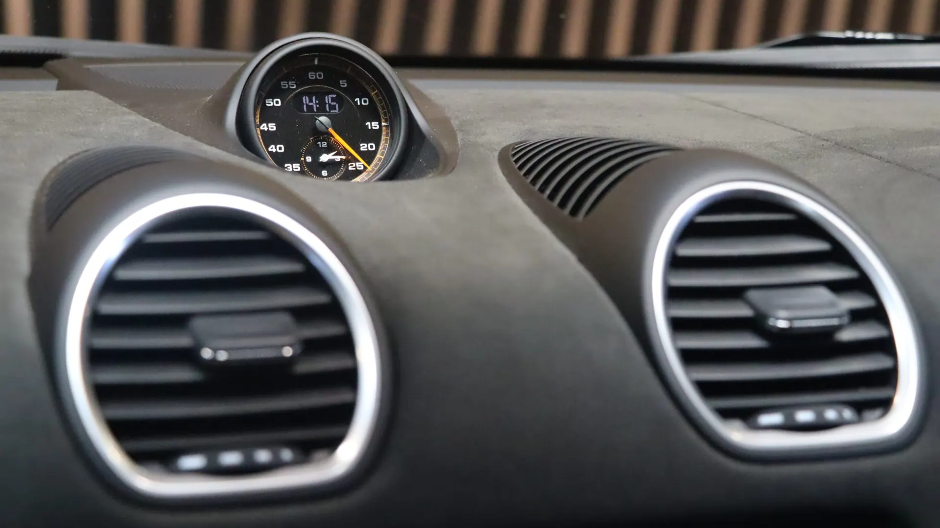 Porsche 718 — photo 25