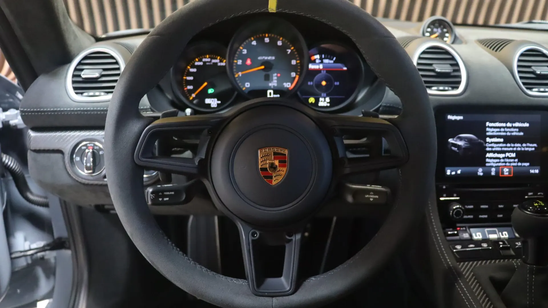 Porsche 718 — photo 9