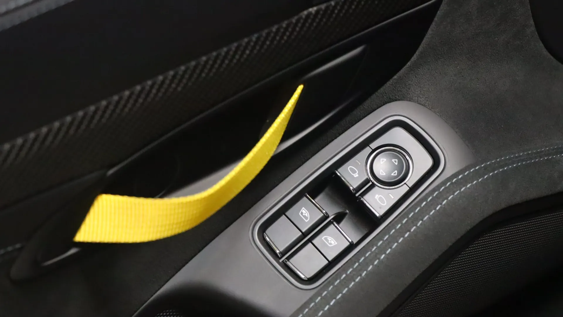 Porsche 718 — photo 11