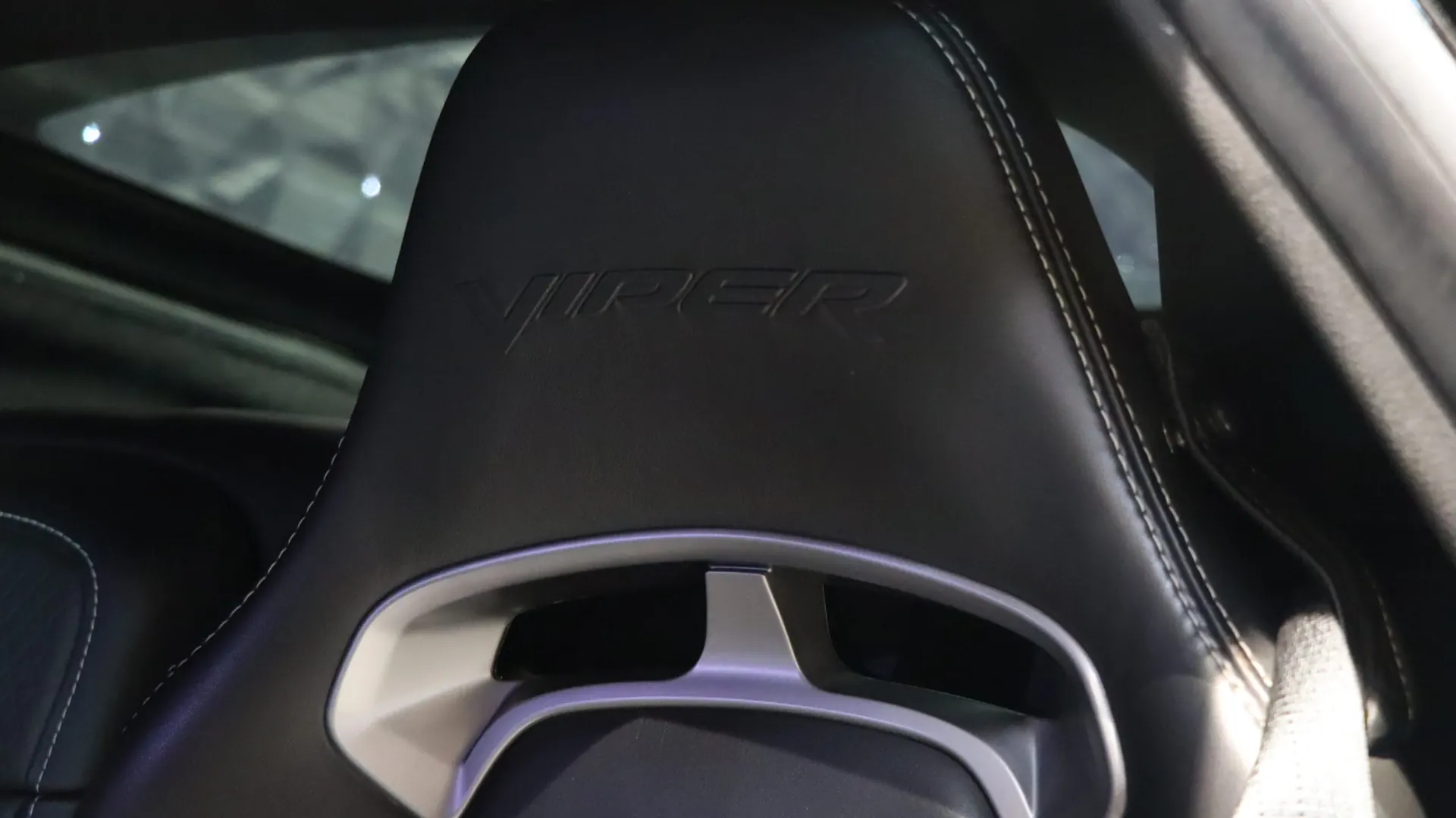 Dodge VIPER — photo 31