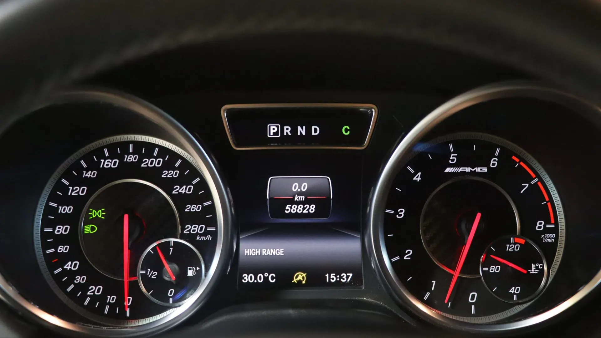 Mercedes CLASSE — photo 24