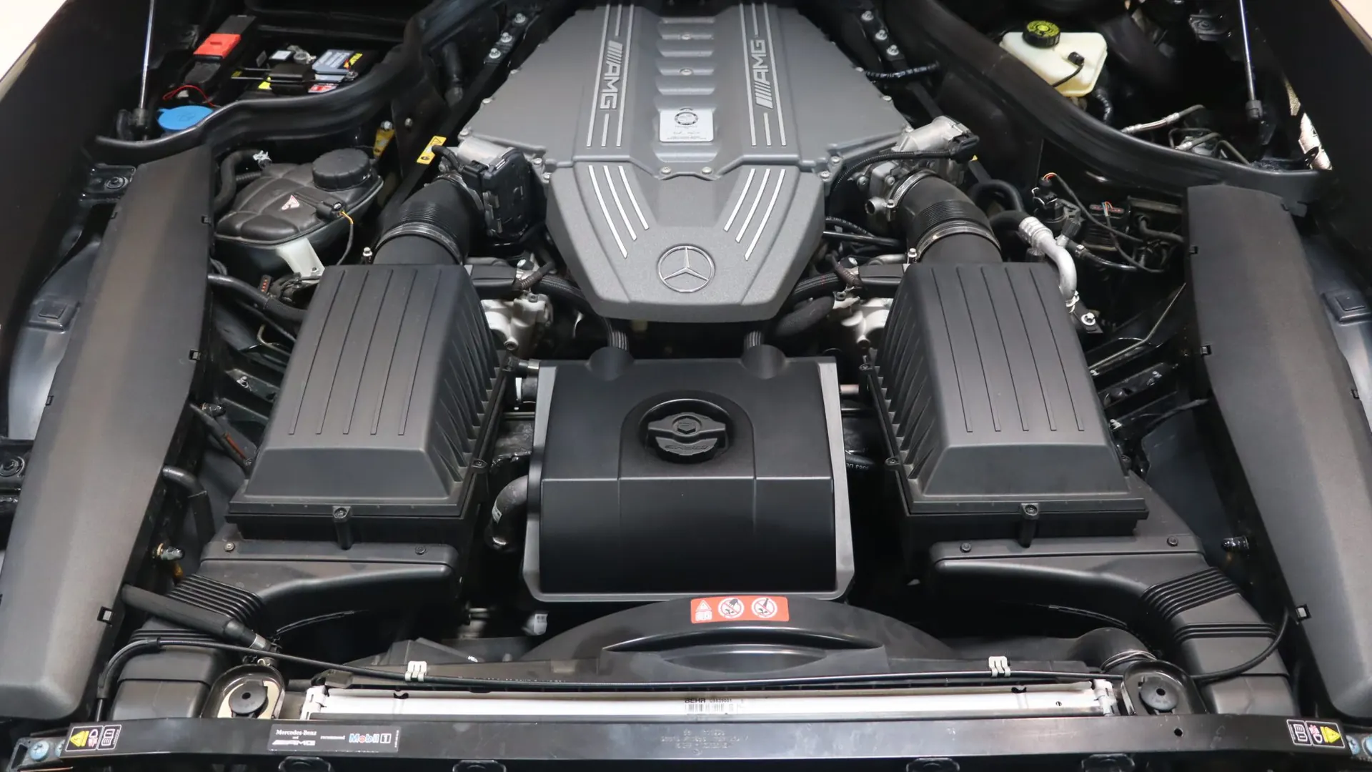 Mercedes SLS — photo 37