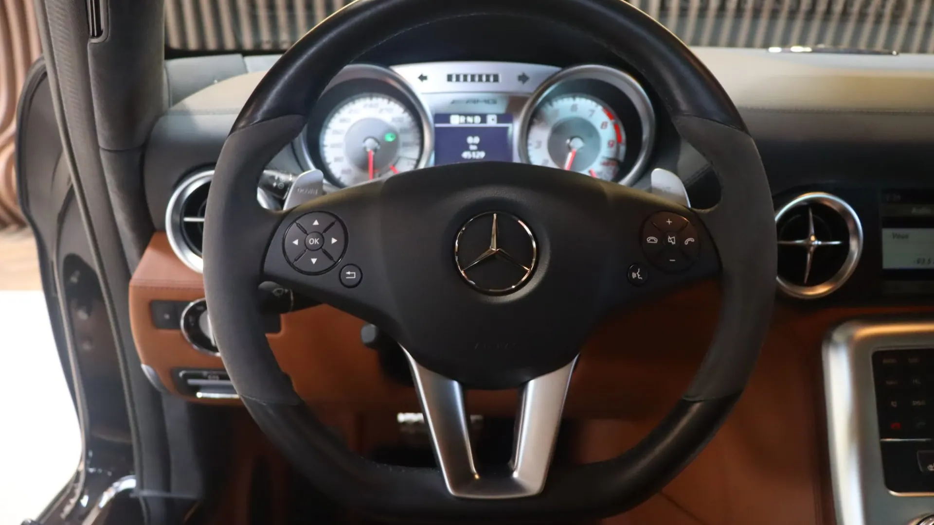 Mercedes SLS — photo 9