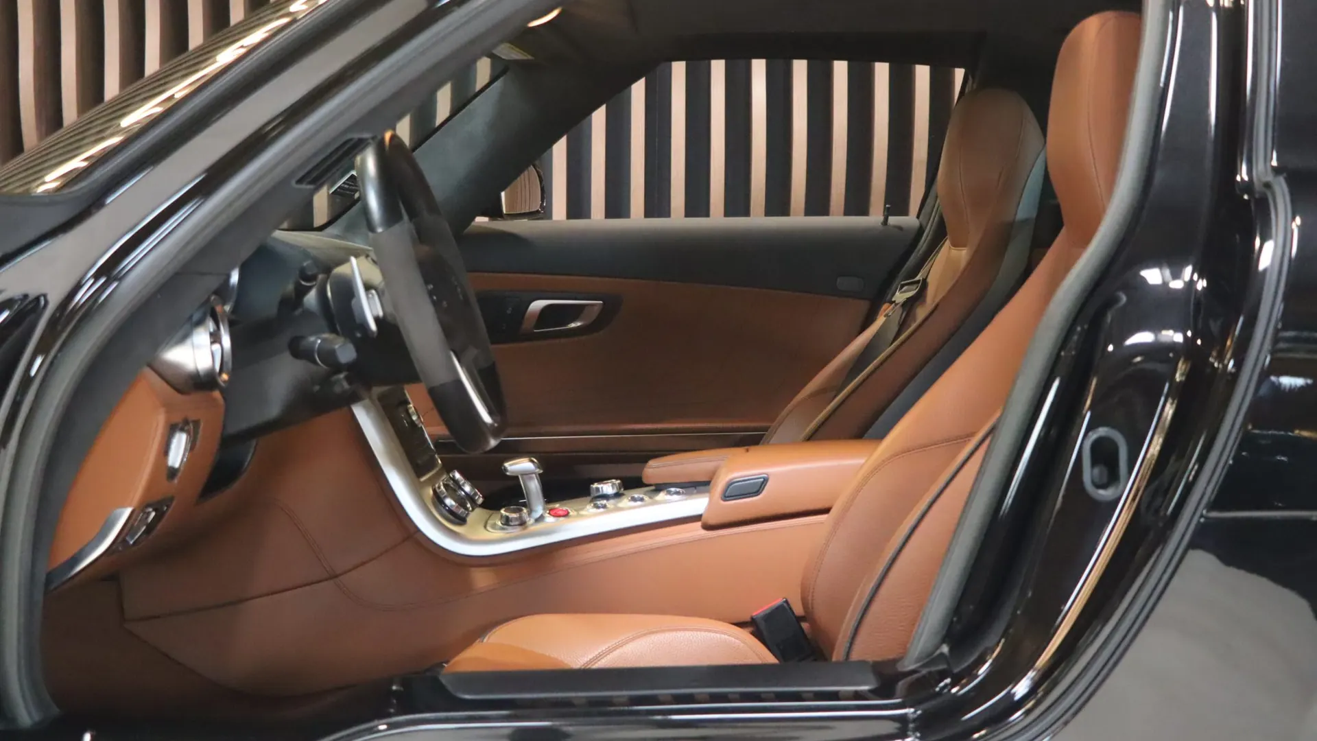 Mercedes SLS — photo 7