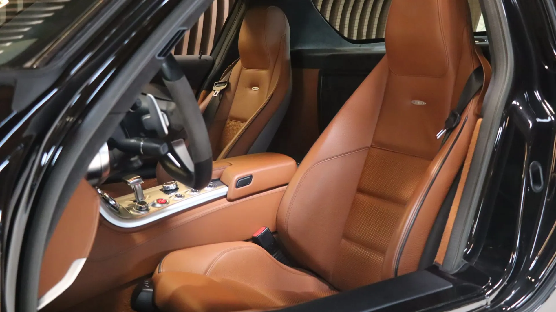 Mercedes SLS — photo 6