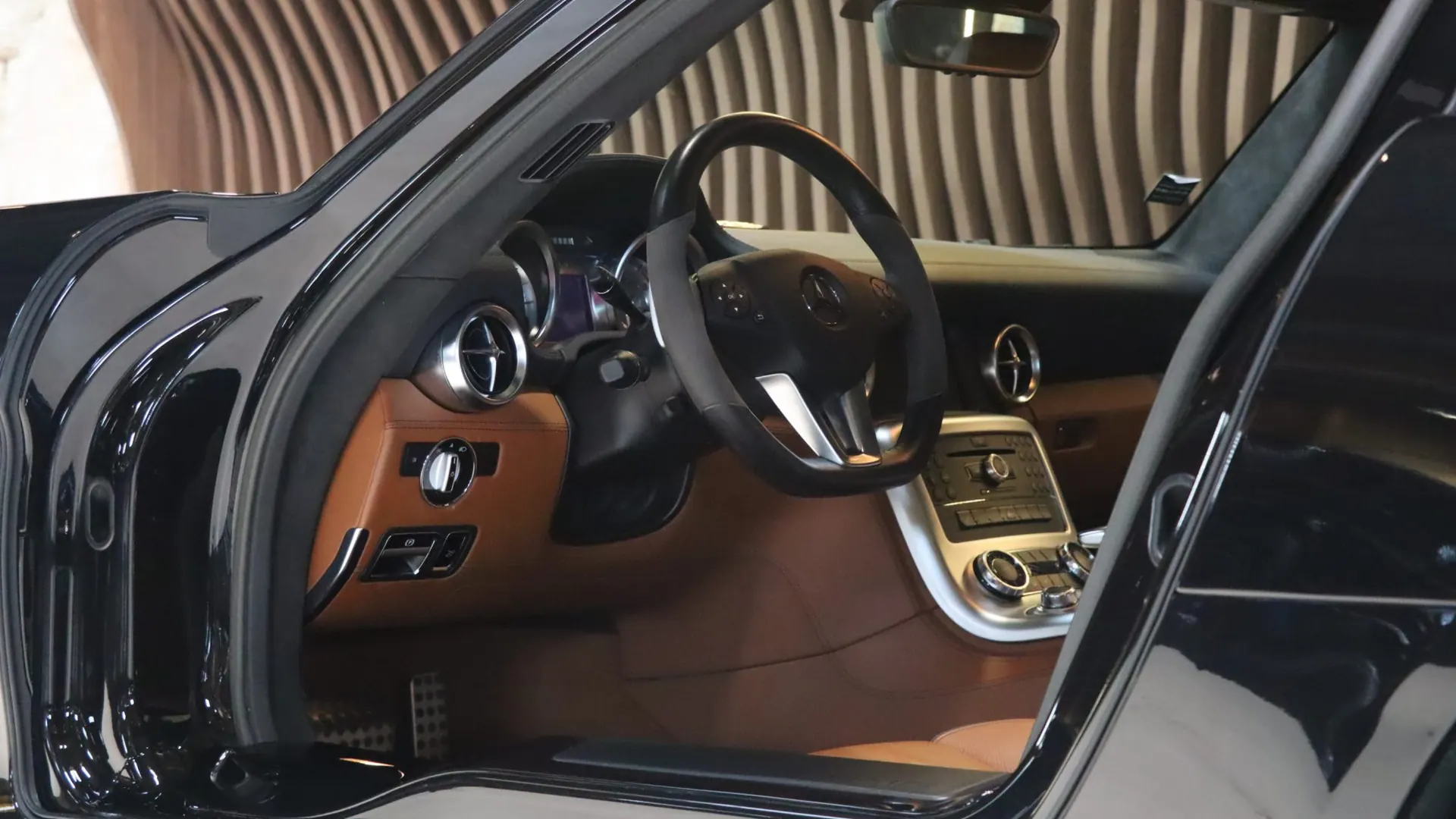 Mercedes SLS — photo 8