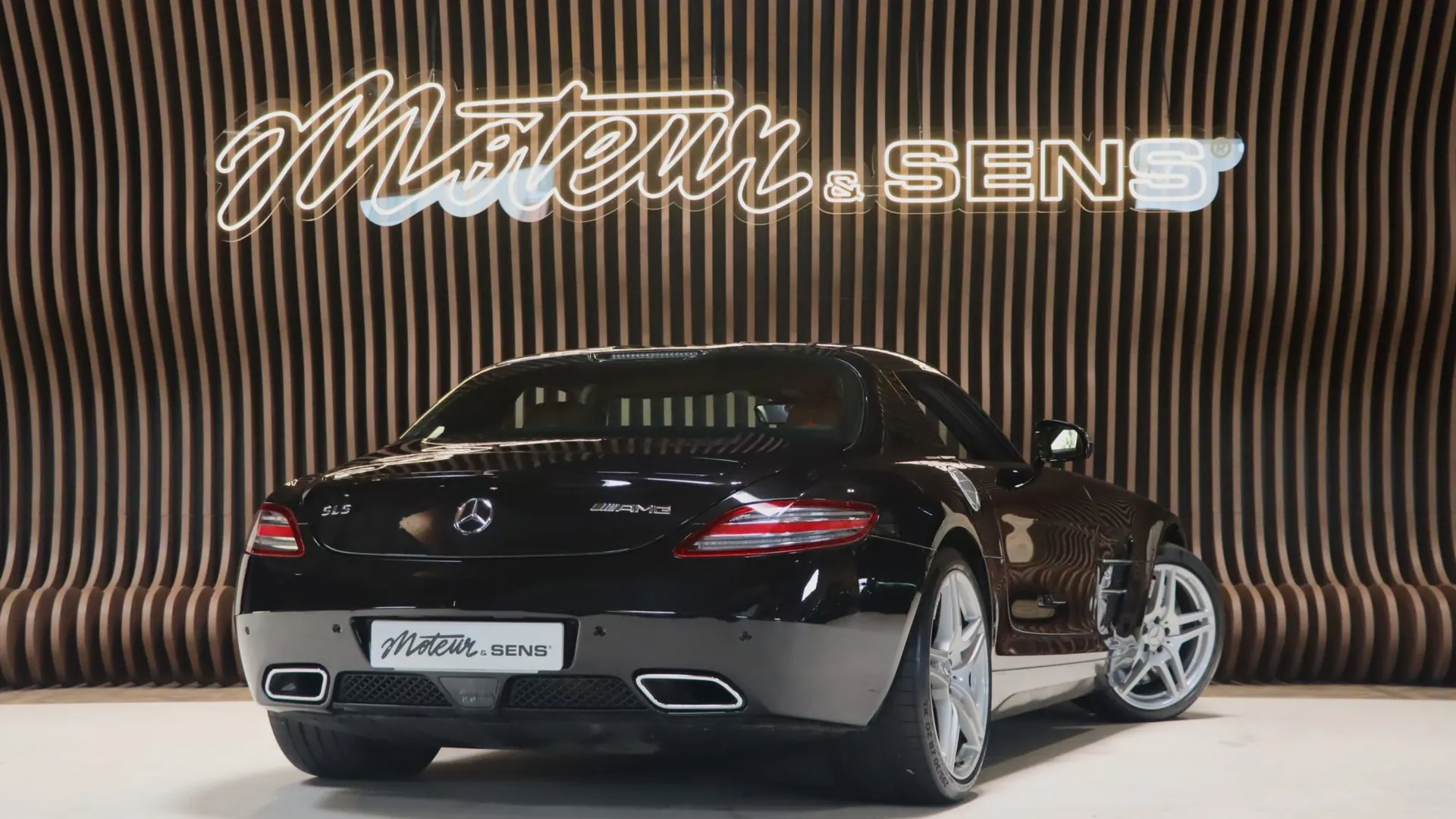 Mercedes SLS — photo 2