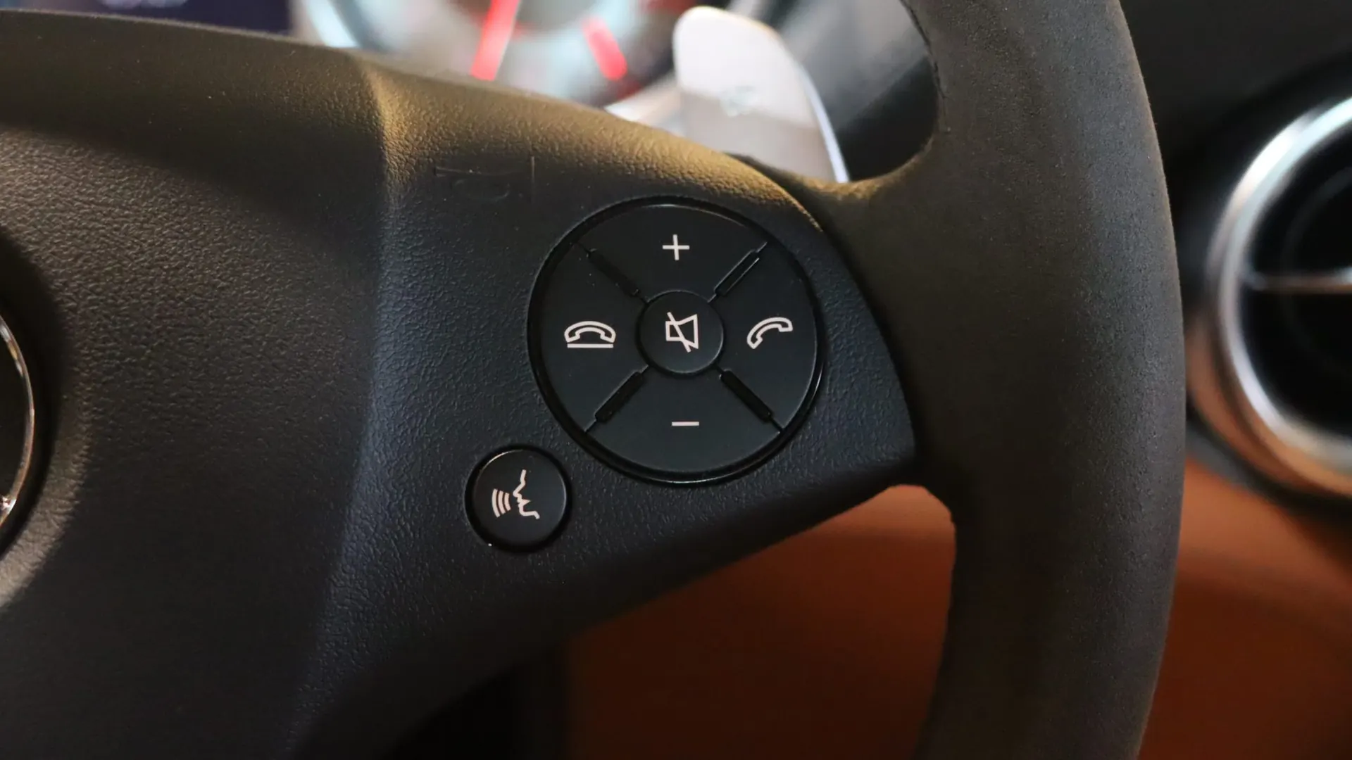 Mercedes SLS — photo 19
