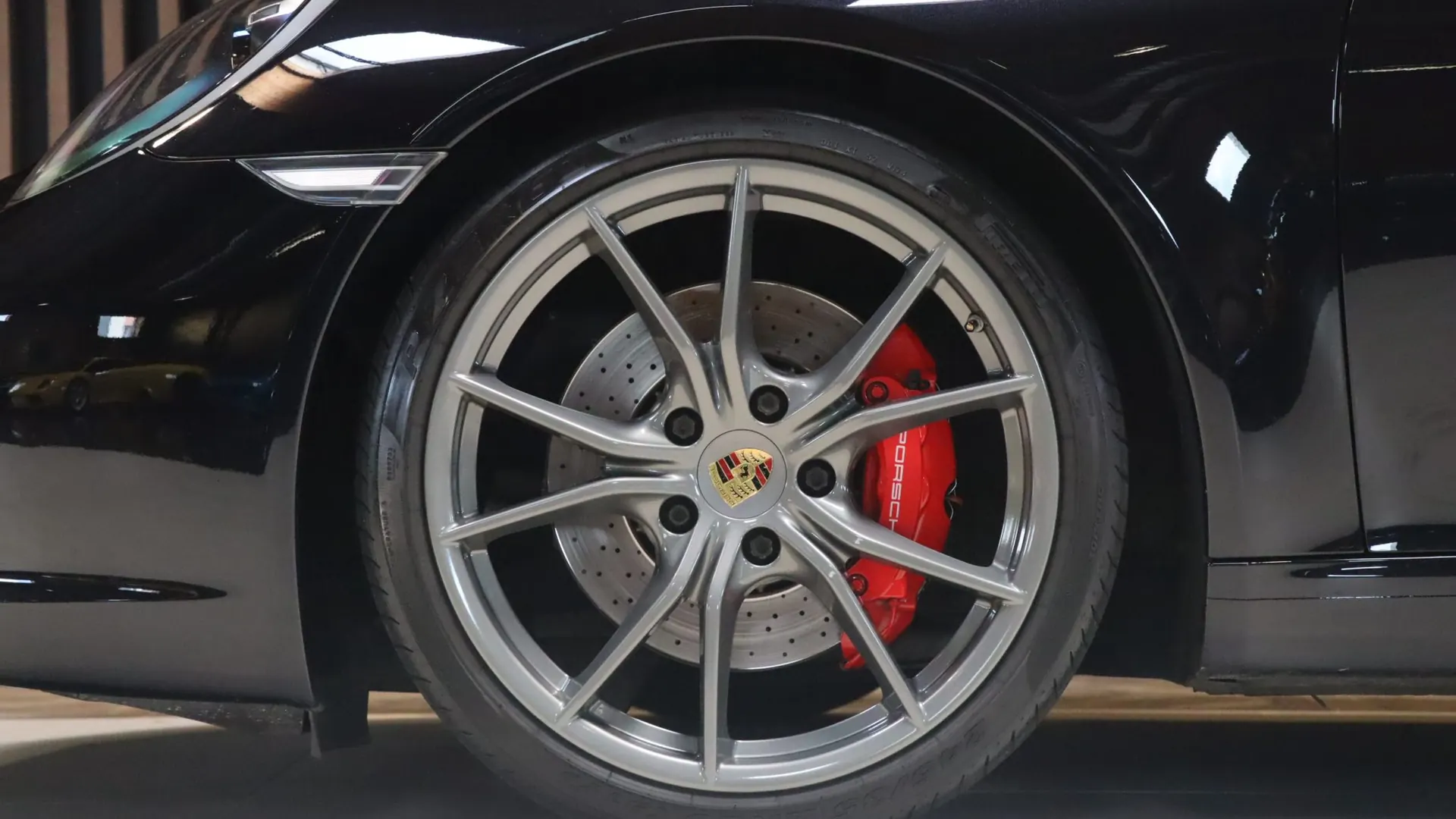 Porsche 911 — photo 42