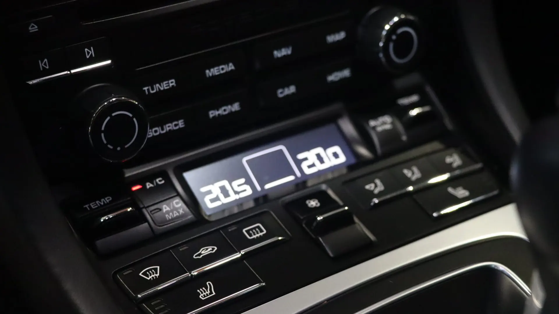 Porsche 911 — photo 27