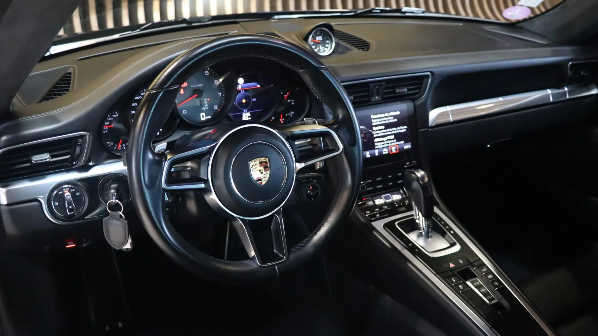 Porsche 911 — photo 15
